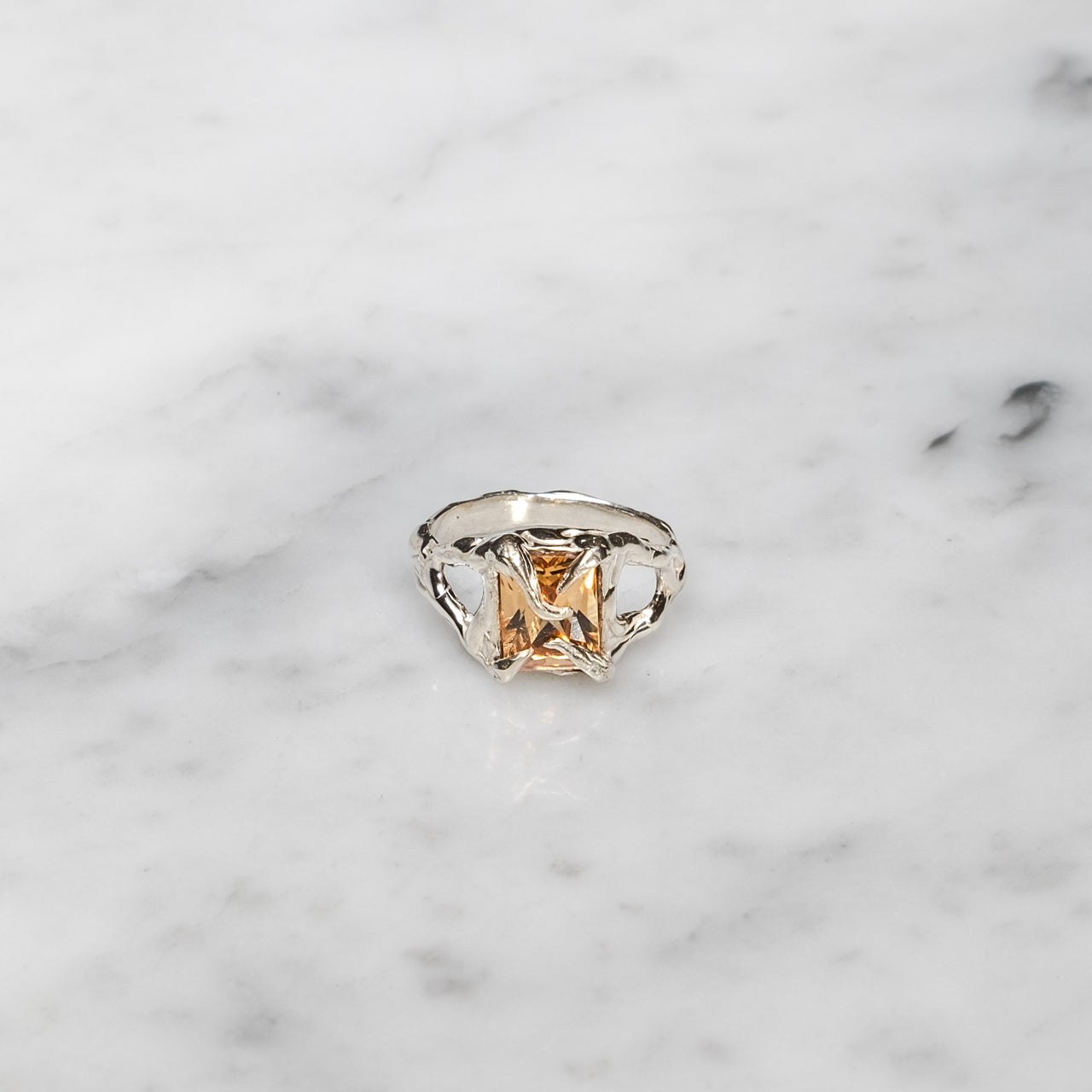 Inhóspita Anillo Metanoia