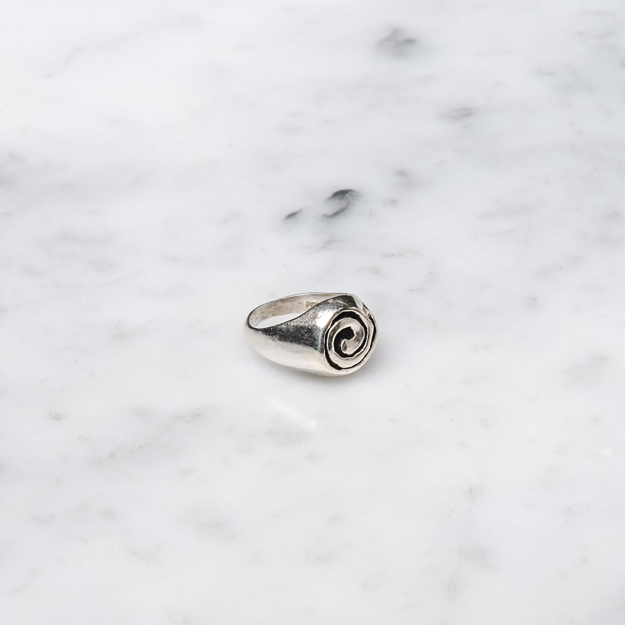Ara Jwls Anillo Spiral Signet