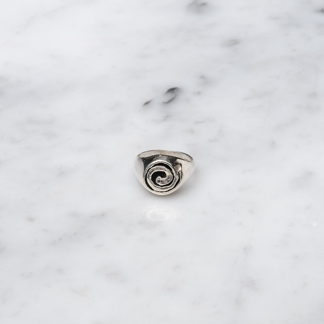 Ara Jwls Anillo Spiral Signet