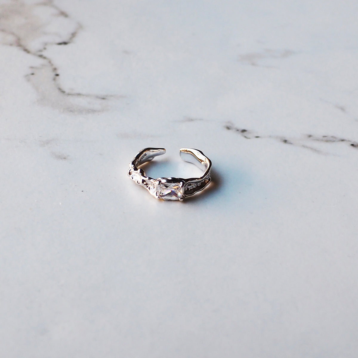 Anillo Orgánico Rectángulo Grande Blanco