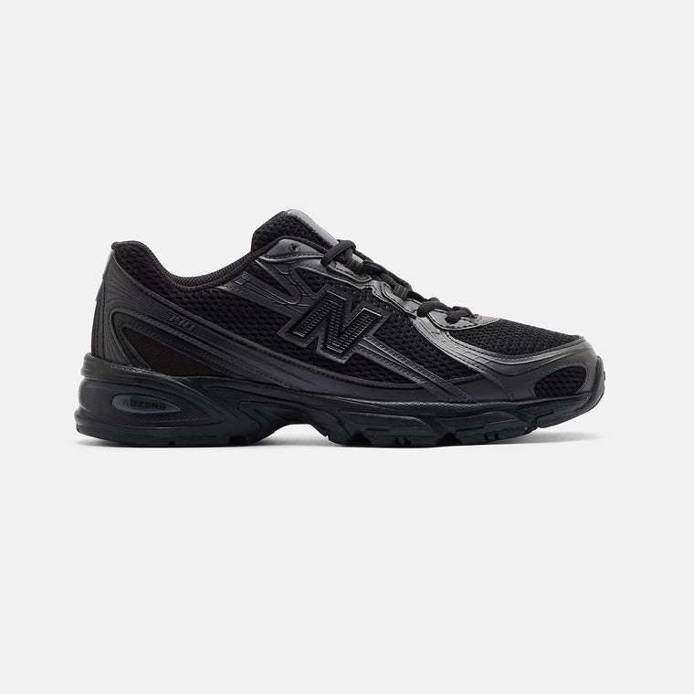New Balance 740 - Black